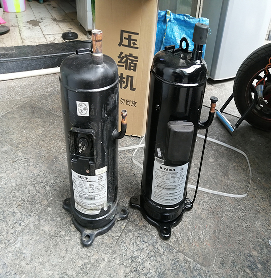 鄂托克前中央空调压缩机的更换维修